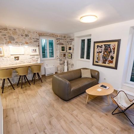 Apartmani Art Karampana Котор Экстерьер фото