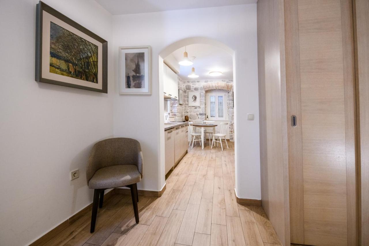 Apartmani Art Karampana Котор Экстерьер фото