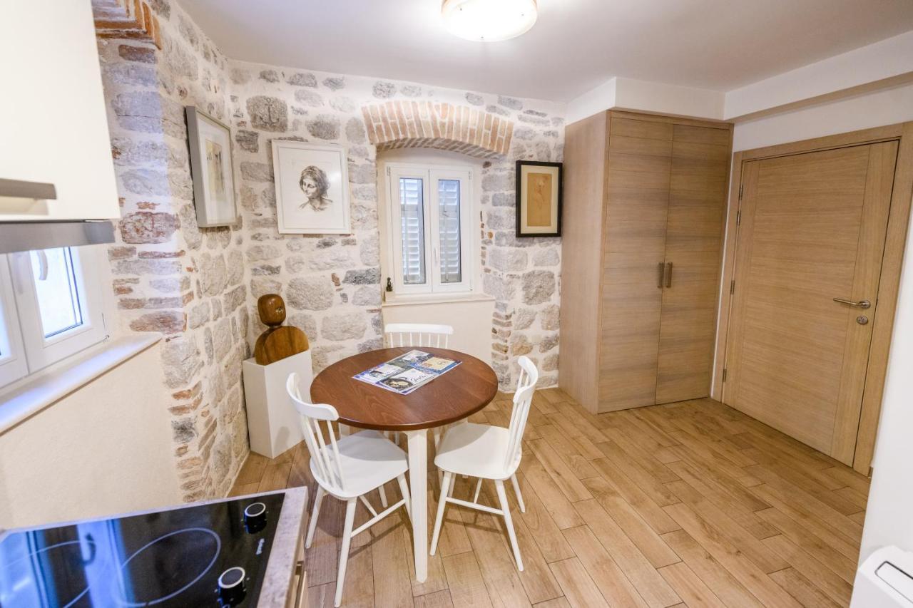 Apartmani Art Karampana Котор Экстерьер фото
