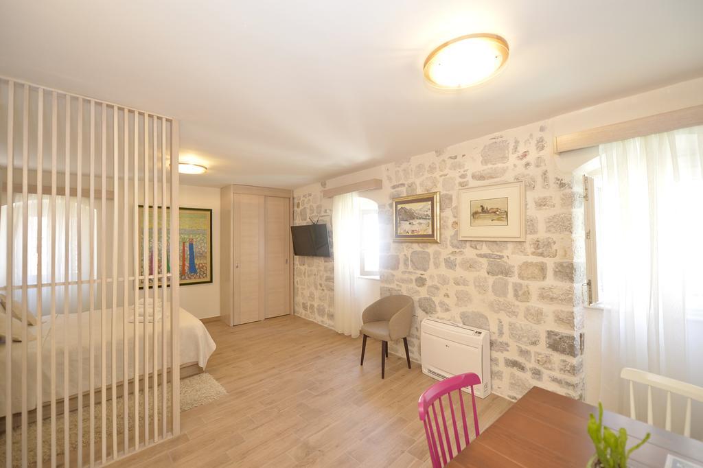 Apartmani Art Karampana Котор Экстерьер фото